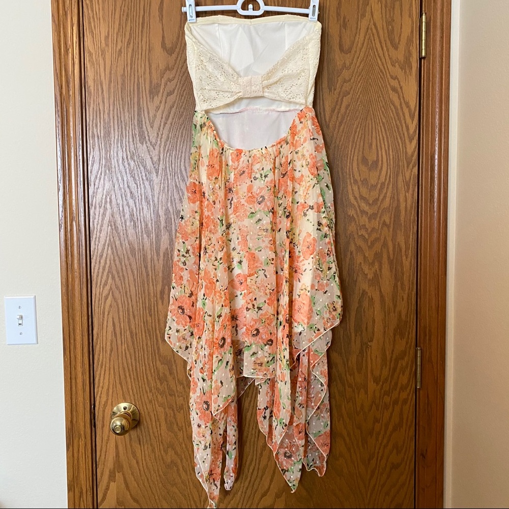 Body Central Strapless Floral Dress - Picture 5 of 8